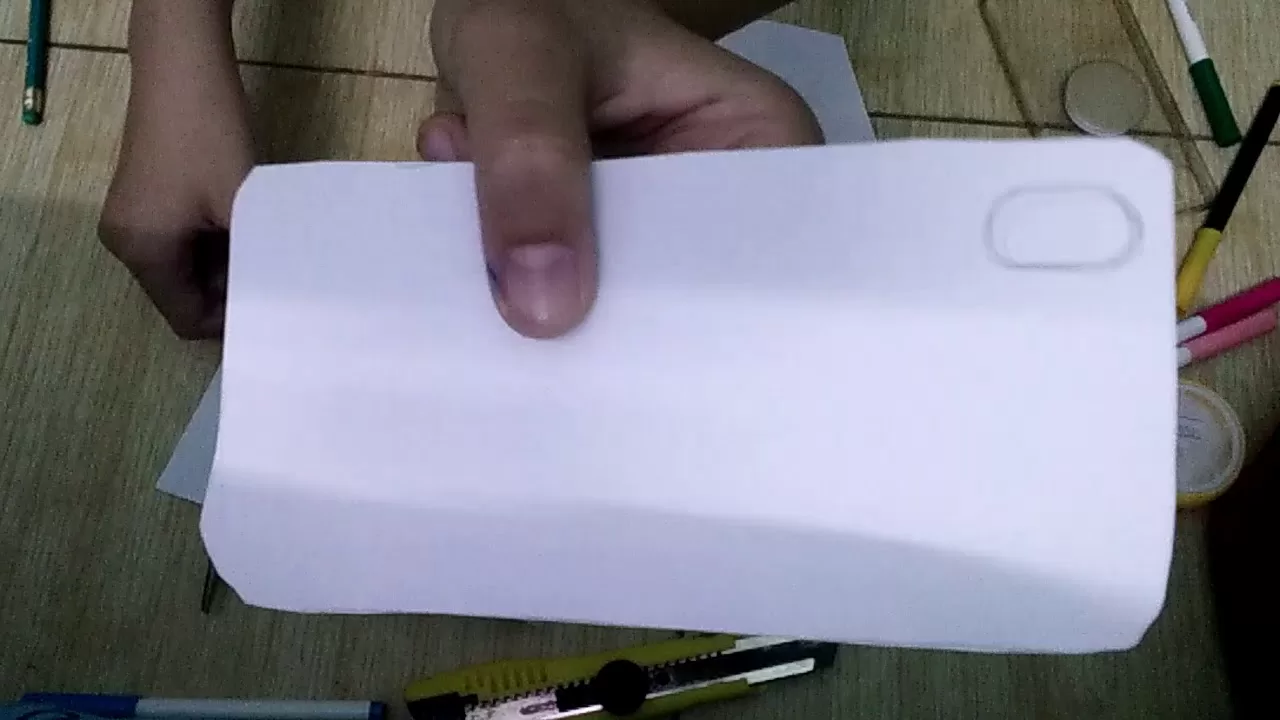 làm ốp lyngw điện thoại bằng giấy 